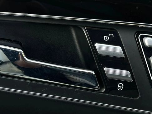 Used 2012 Mercedes-Benz S 63 AMG image 41