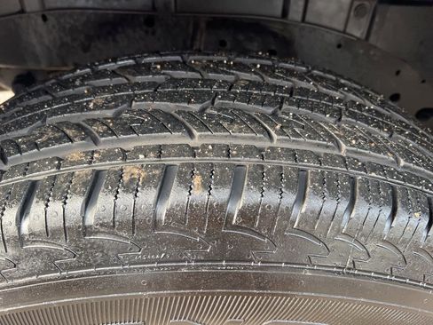 Certified 2024 Nissan Titan SV w/ SV Convenience Package image 41