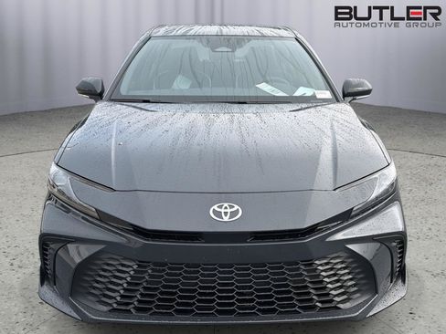 New 2026 Toyota Camry SE FWD image 9