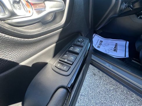 Used 2023 Jeep Cherokee Altitude Lux AWD/4WD image 11