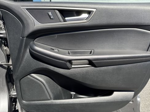Used 2023 Ford Edge SEL image 19