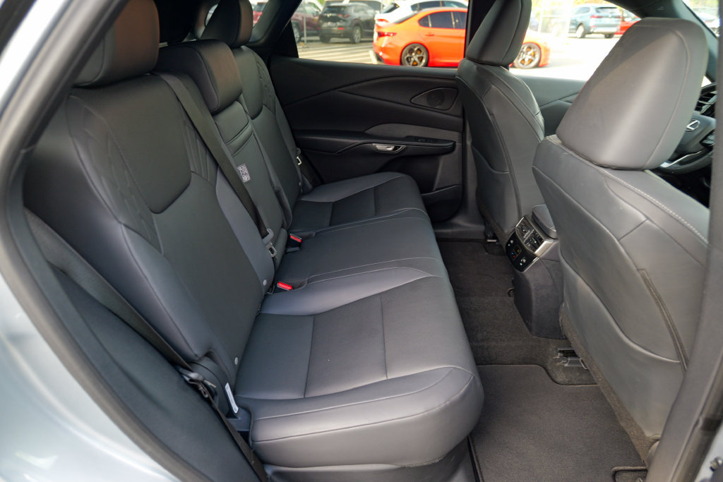 Used 2023 Lexus RX 350 Premium w/ Accessory Package AWD/4WD image 31