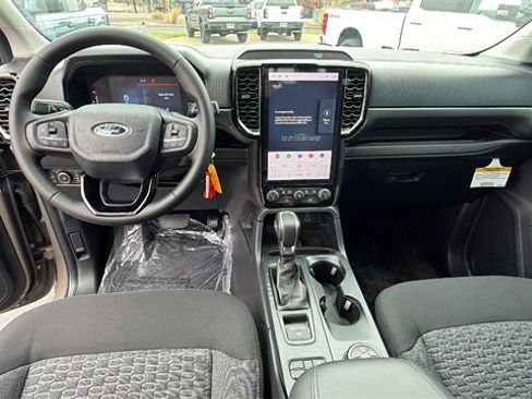 New 2025 Ford Ranger XLT w/ Equipment Group 301A High image 19