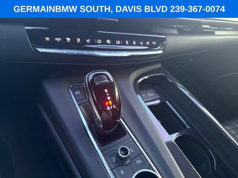 Used 2022 Cadillac Escalade Sport Platinum AWD/4WD image 17