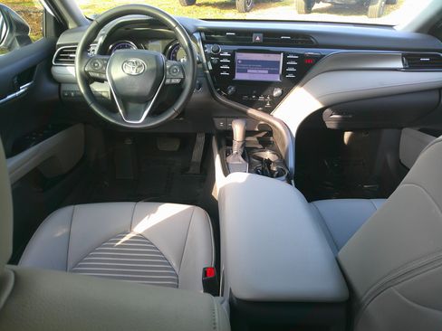 Used 2019 Toyota Camry SE image 29