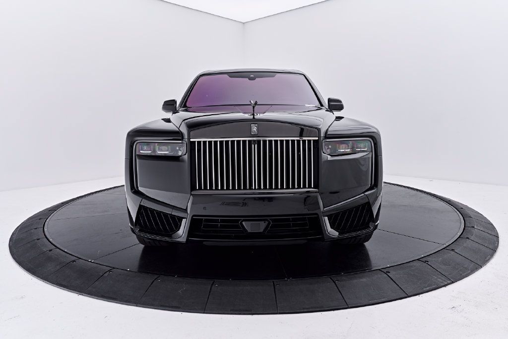Used 2025 Rolls-Royce Cullinan Black Badge AWD/4WD image 17