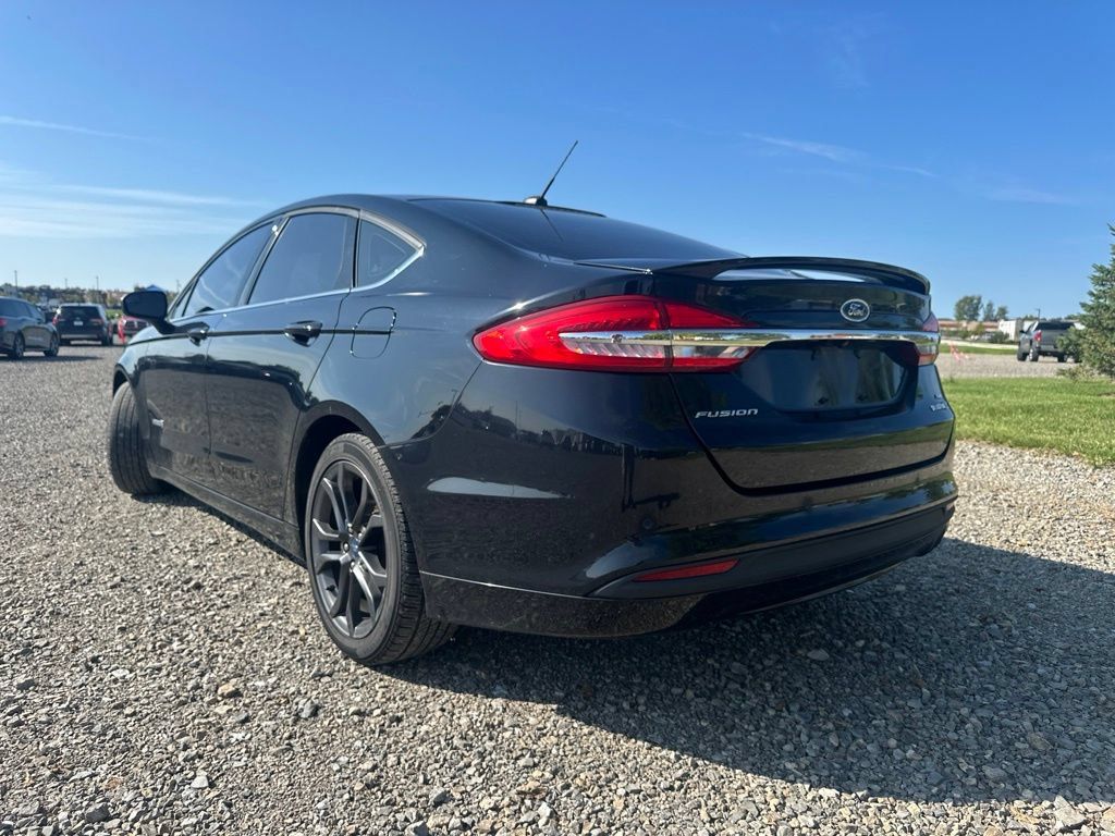Used 2018 Ford Fusion SE w/ Equipment Group 601A FWD image 7