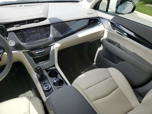 Certified 2023 Cadillac XT6 Premium Luxury w/ Technology Package image 39