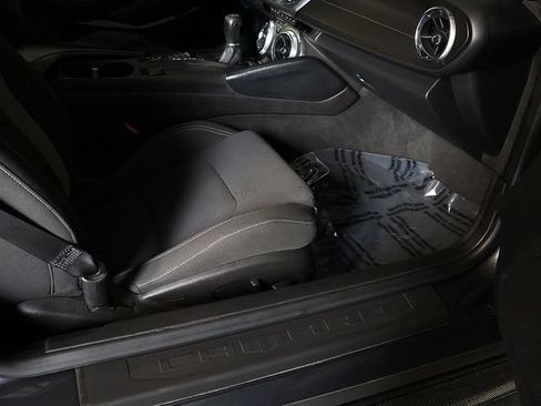 Used 2016 Chevrolet Camaro SS RWD image 27