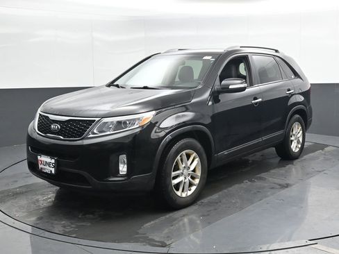 Used 2015 Kia Sorento LX image 6