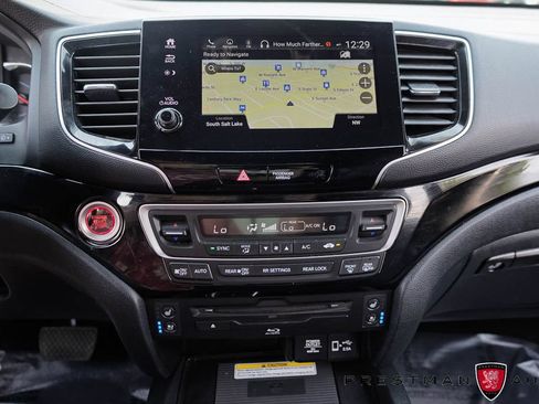 Used 2022 Honda Pilot Black Edition image 32