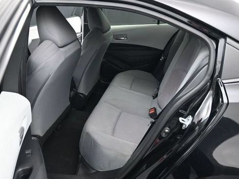 Used 2025 Toyota Corolla SE FWD image 9