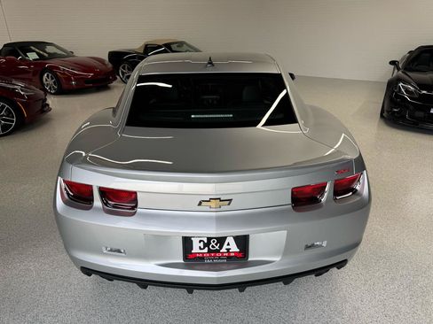 Used 2010 Chevrolet Camaro SS w/ RS Package RWD image 12