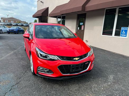 Used 2016 Chevrolet Cruze Premier FWD image 2
