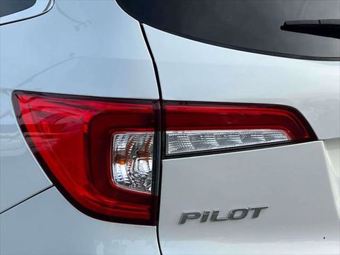 Used 2020 Honda Pilot EX image 10