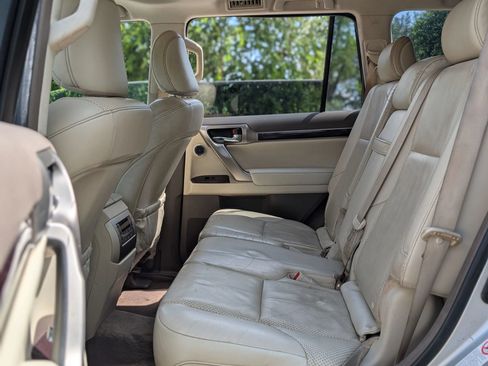 Used 2015 Lexus GX 460 Luxury AWD/4WD image 13