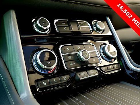 Used 2024 GMC Yukon Denali image 38