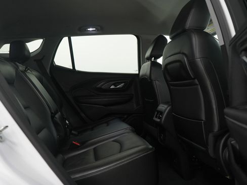 Used 2024 GMC Terrain SLT AWD/4WD image 12