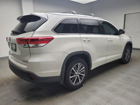 Used 2018 Toyota Highlander XLE image 10