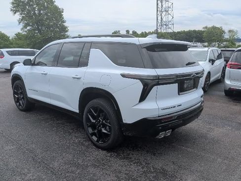 Used 2026 Chevrolet Traverse RS w/ LPO, Floor Liner Package AWD/4WD image 4
