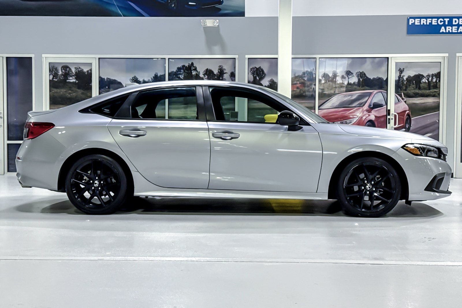 Used 2023 Honda Civic Sport image 8