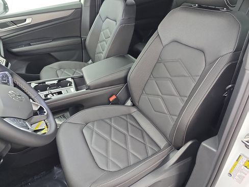 New 2026 Volkswagen Atlas Cross Sport SE image 15