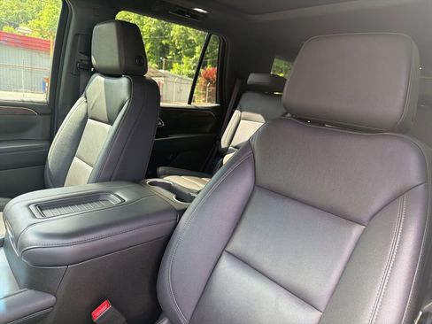 Certified 2023 Chevrolet Tahoe Z71 w/ Luxury Package AWD/4WD image 10