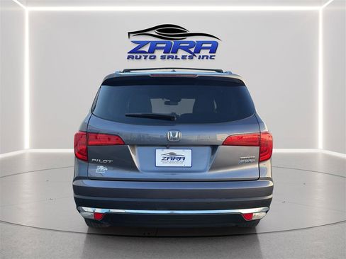 Used 2018 Honda Pilot Touring image 6