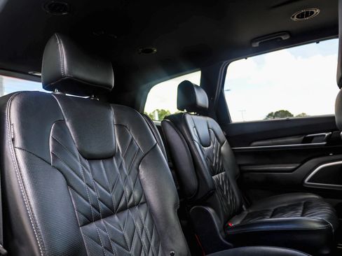 Used 2024 Kia Telluride EX X-Line AWD/4WD image 12