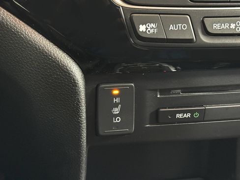 Used 2017 Honda Pilot Touring image 29