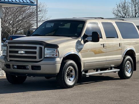 Used 2005 Ford Excursion Limited AWD/4WD image 9