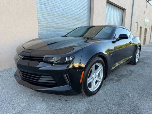 Used 2017 Chevrolet Camaro LT image 8