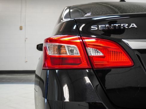 Used 2018 Nissan Sentra SV image 14