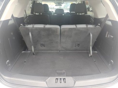 Used 2025 Ford Explorer Active AWD/4WD image 16