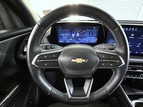 Certified 2025 Chevrolet Traverse LT AWD/4WD image 12
