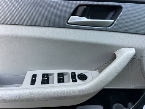 Used 2018 Hyundai Sonata SE image 13