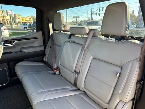 Used 2022 GMC Sierra 1500 SLT AWD/4WD image 28