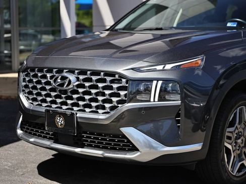 Used 2022 Hyundai Santa Fe Limited w/ Cargo Package AWD/4WD image 2