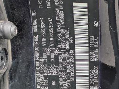 Used 2015 Toyota Sienna LE image 24