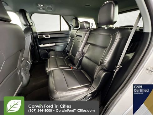 Used 2024 Ford Explorer XLT w/ Equipment Group 202A AWD/4WD image 28
