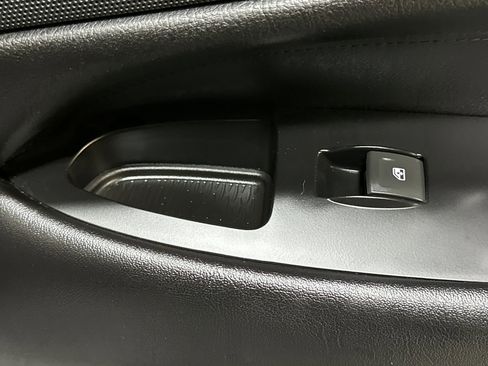 Used 2018 Cadillac Escalade ESV Luxury image 23