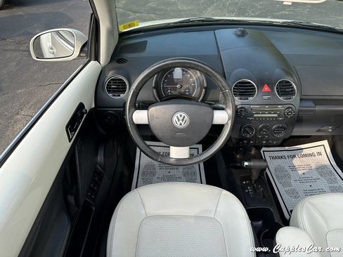 Used 2007 Volkswagen Beetle Triple White Edition FWD image 21