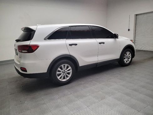 Used 2019 Kia Sorento FWD image 10