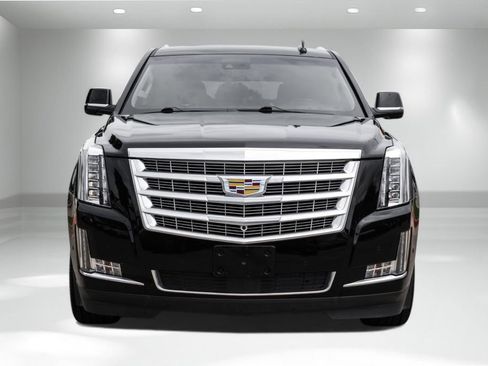 Used 2019 Cadillac Escalade Premium Luxury w/ LPO, Radiant Package RWD image 5