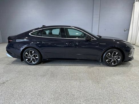 Used 2024 Hyundai Sonata SEL AWD/4WD image 2