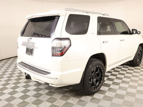 Used 2018 Toyota 4Runner Limited AWD/4WD image 22