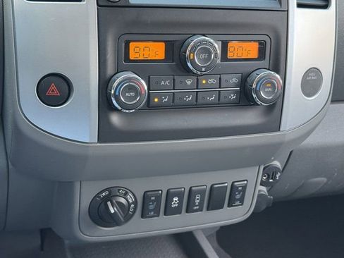 Used 2021 Nissan Frontier SV image 26