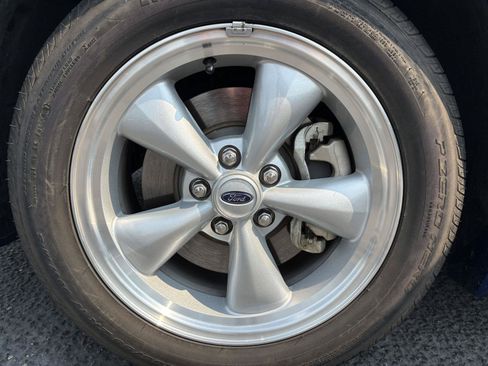 Used 2009 Ford Mustang GT RWD image 27