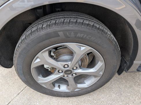 Used 2023 Ford Escape ST-Line w/ Tech Pack #1 image 9