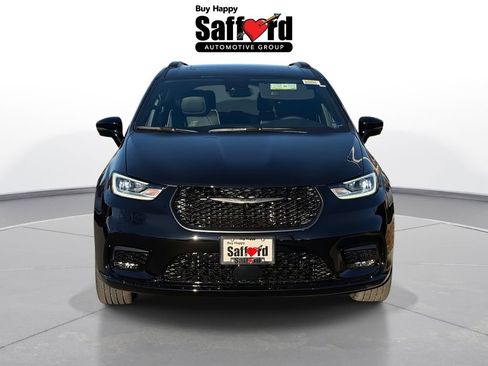 New 2026 Chrysler Pacifica Limited w/ S Appearance Package AWD/4WD image 8
